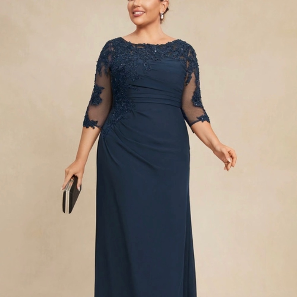 Size 18, Champagne A-line Scoop Floor-Length Chiffon Lace With Beading - Picture 3 of 4